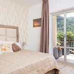 Nonno Angelo - 4 Bedrooms With Free Parking & Seaview Balcony Apartman *