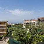 Nonno Angelo - 4 Bedrooms With Free Parking & Seaview Balcony Apartman