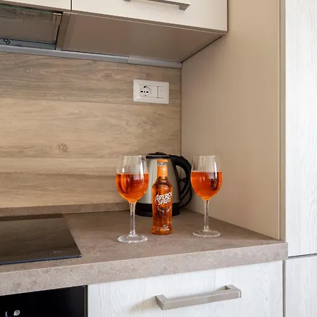 Apartamento Nonno Angelo - 4 Bedrooms With Free Parking & Seaview Balcony *