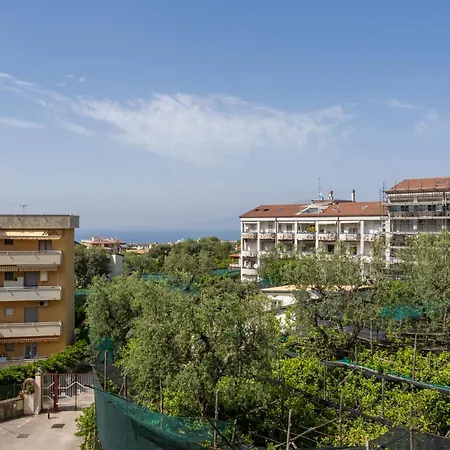 Nonno Angelo - 4 Bedrooms With Free Parking & Seaview Balcony Apartamento