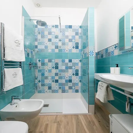 Nonno Angelo - 4 Bedrooms With Free Parking & Seaview Balcony Apartamento