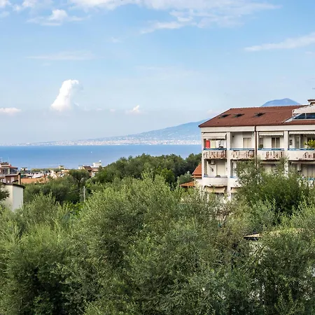 Nonno Angelo - 4 Bedrooms With Free Parking & Seaview Balcony Apartman *